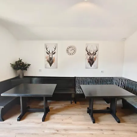 Bergnest Maishofen Apartamento *