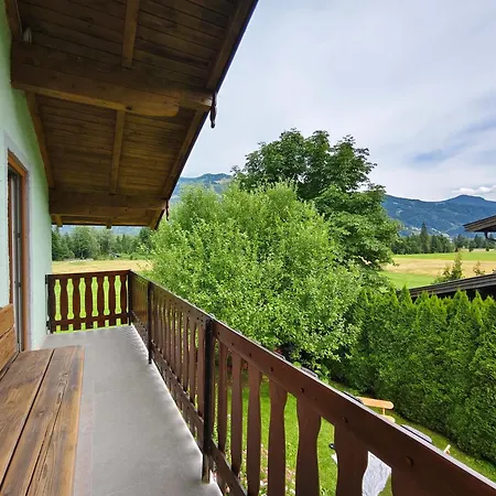 Bergnest Maishofen Apartamento *