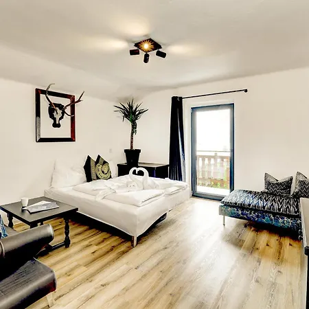 Bergnest Maishofen Lejlighed